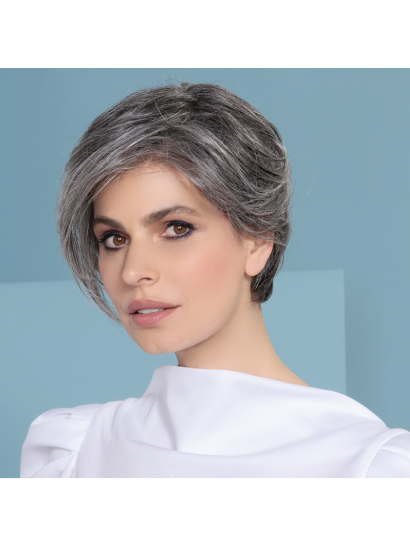 Perruque synthétique courte lisse Aletta Mono Part -Dark grey Mix